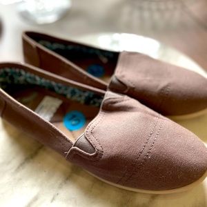 Women’s Report Slip On Shoes Sz 10 New With Tags